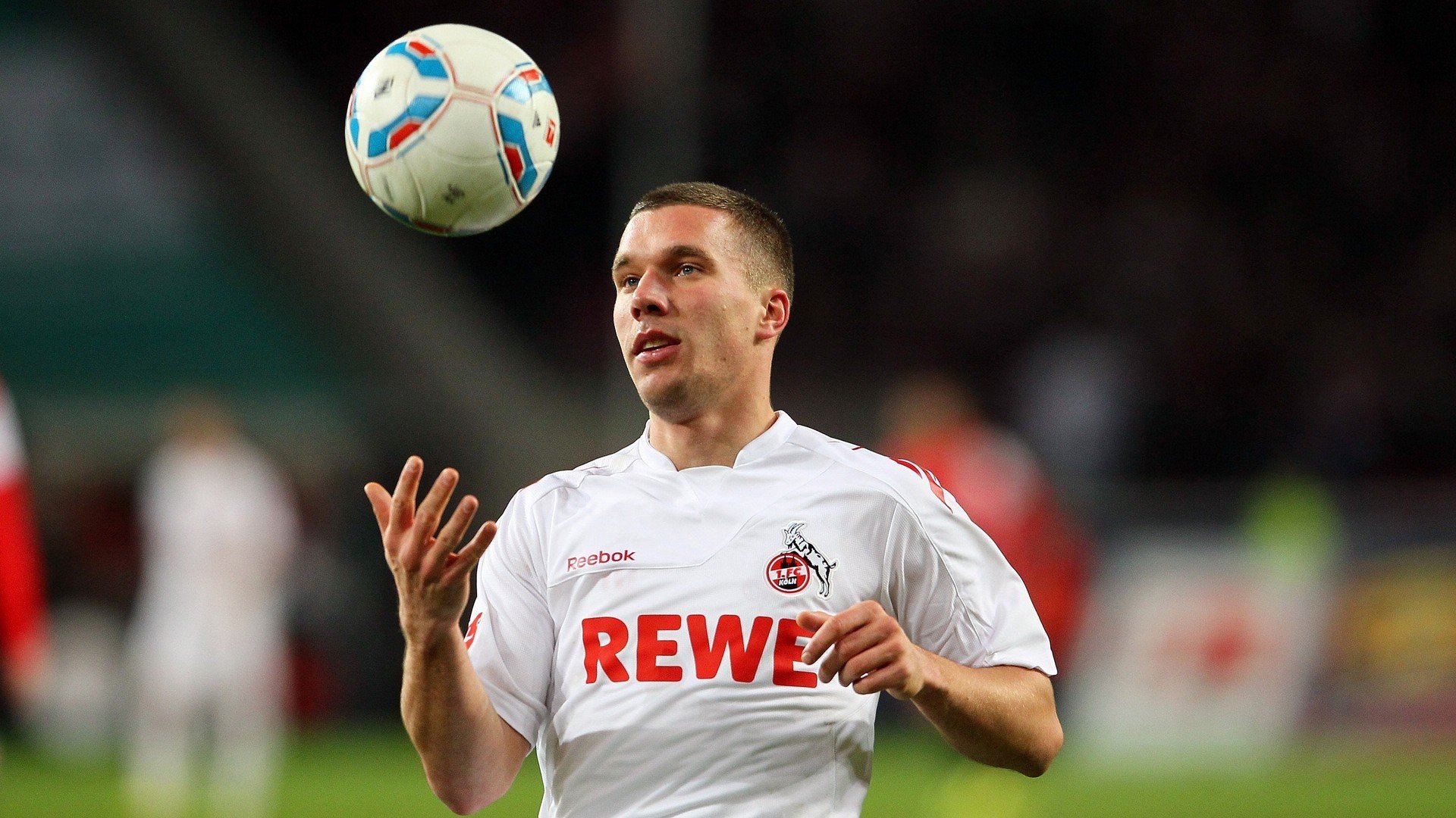 牙买加战术的欧洲启示,莱万关键一击如何诠释小国智慧对国际米兰的压制